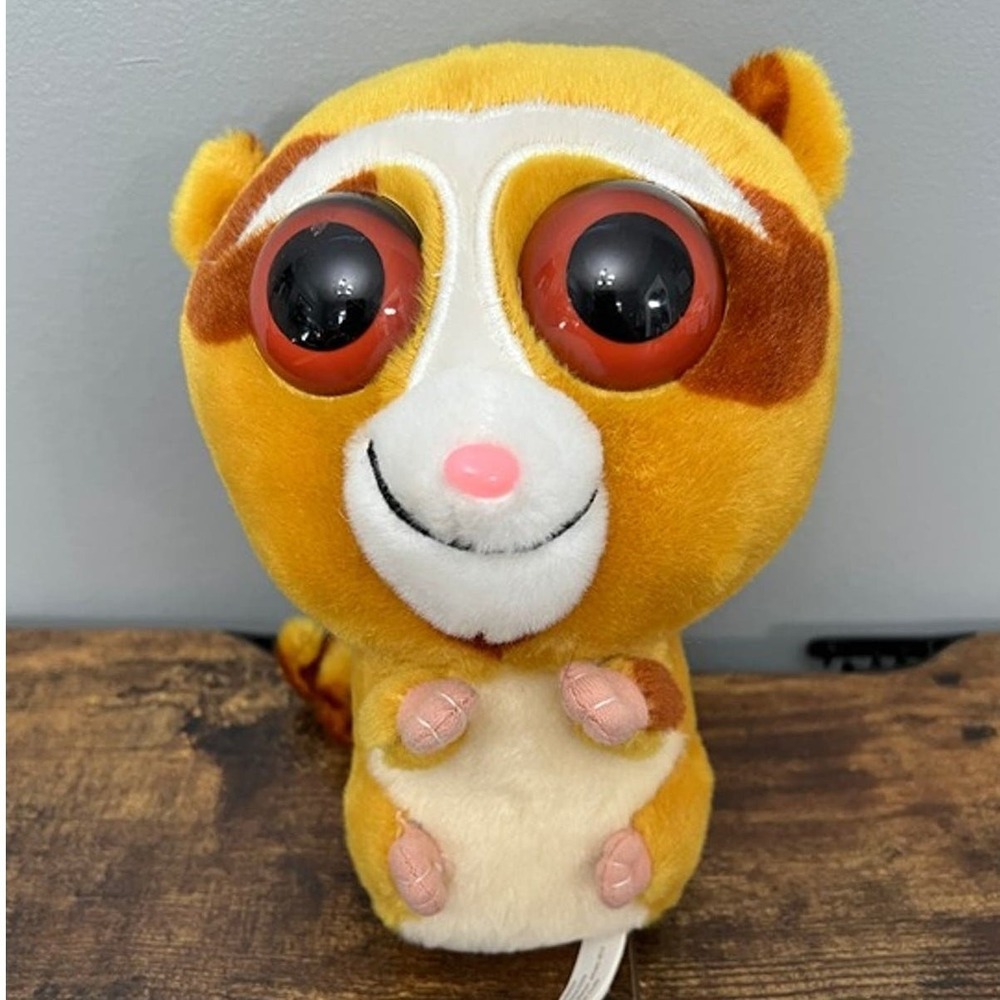 Dreamworks The Croods Bear Pear Plush Stuffed Animal Big Eyes Yellow 7" Toy
